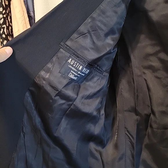 Austin Reed 2 Button Blazer - Picture 7 of 7
